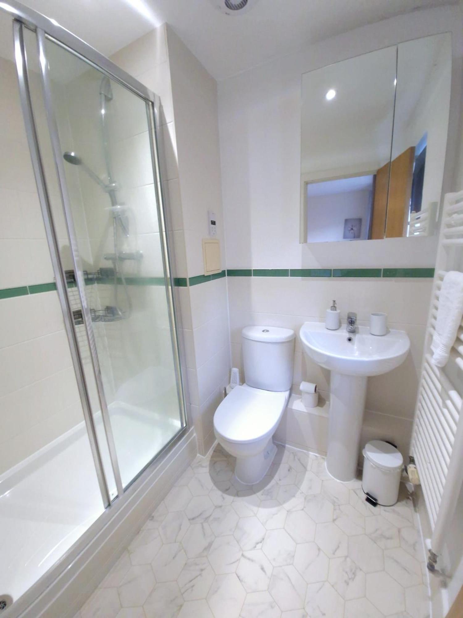 Sleeps9 Parking&Garage 17 Mins To Gatwick, 30 To London Villa Merstham Eksteriør billede